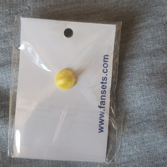 Harley Quinn collectable pin - Picture 2 of 2